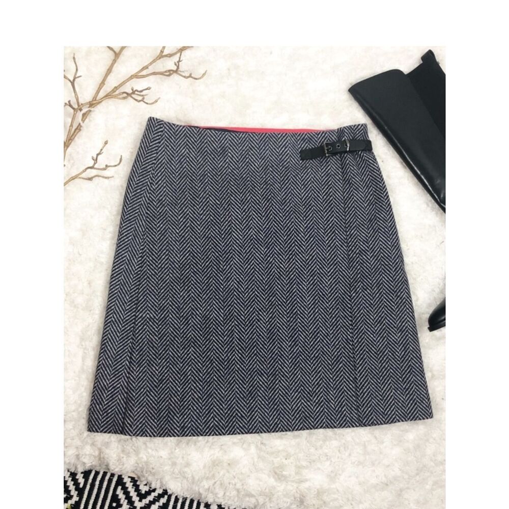 Boden British Tweed by Mallalieus herringbone skirt Size 10 Leather Buckle